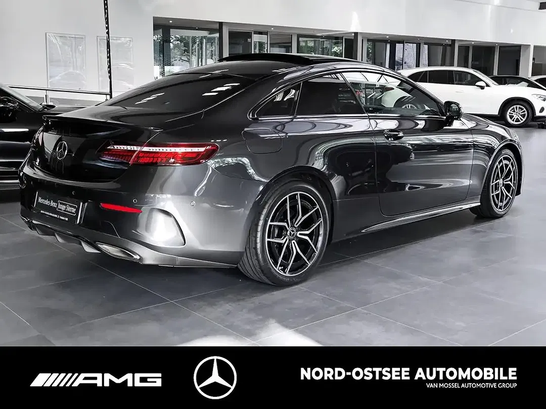 Mercedes-Benz E 200 AMG Burmester Night - Thumbnail 4