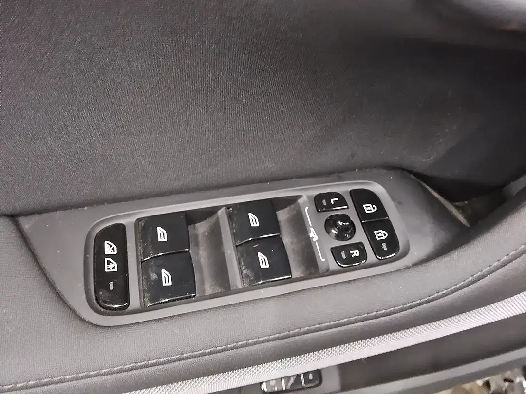 Polestar 2 Standard Range - Thumbnail 9