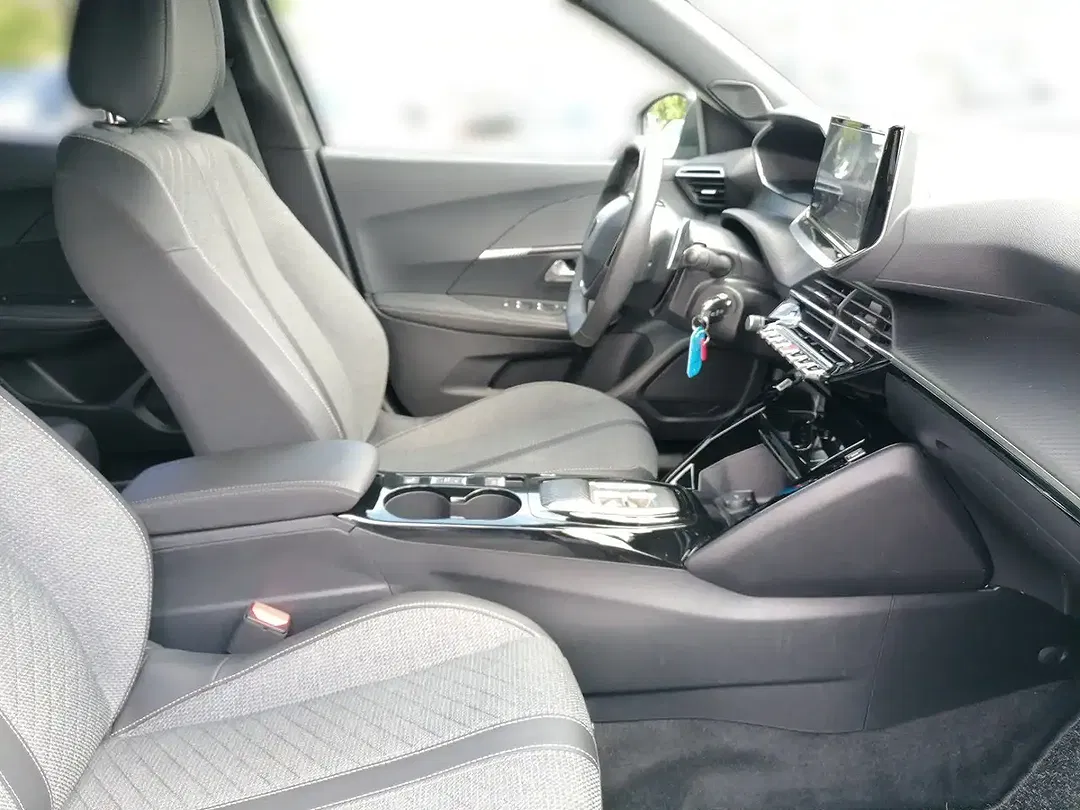 Peugeot 2008 130 PureTech Allure - Thumbnail 13