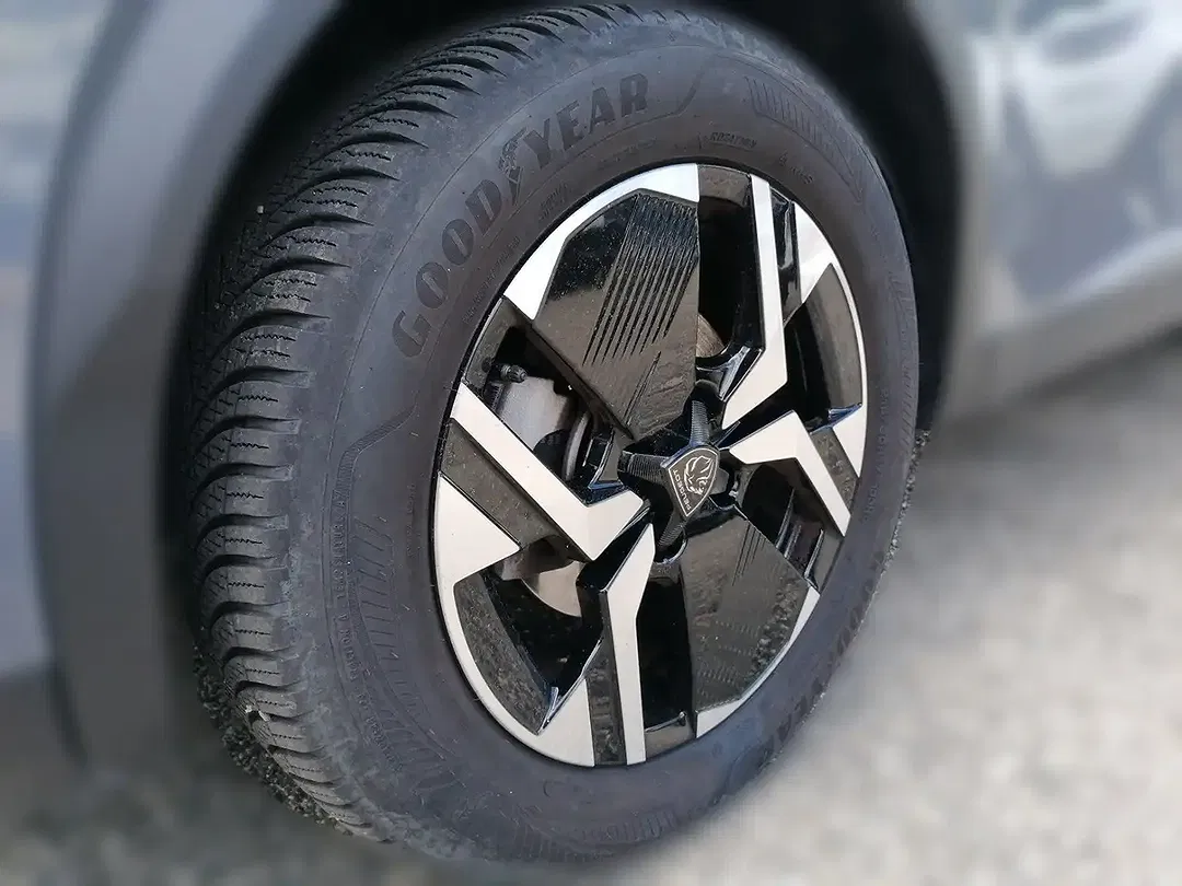 Peugeot 2008 130 PureTech Allure - Thumbnail 4