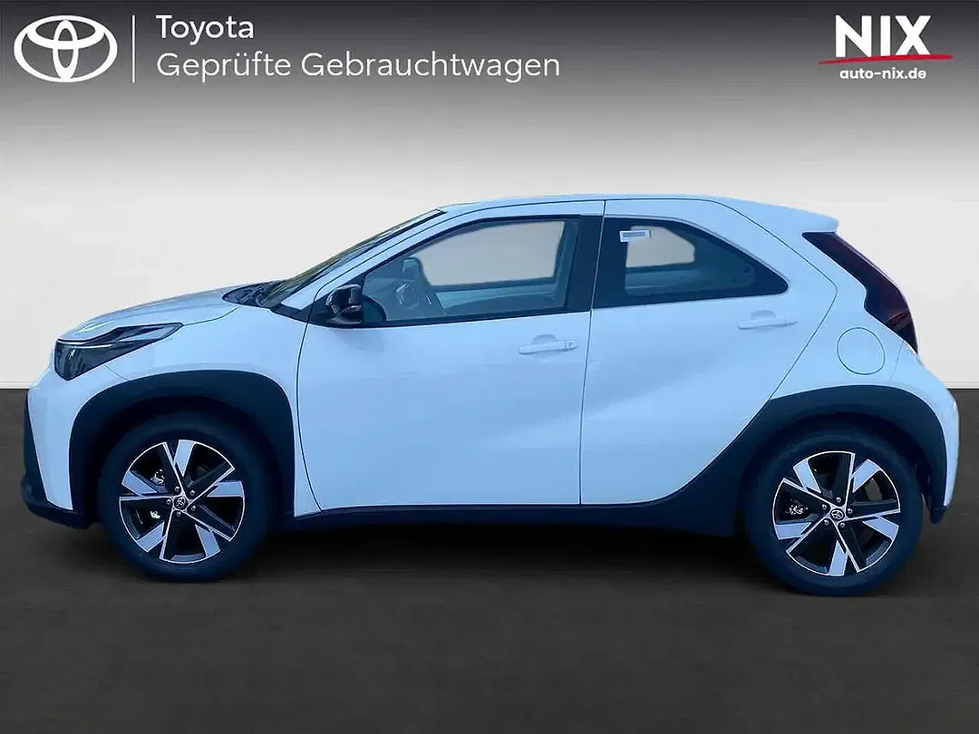 Toyota Aygo X 1.5 Hybrid Active - Thumbnail 3