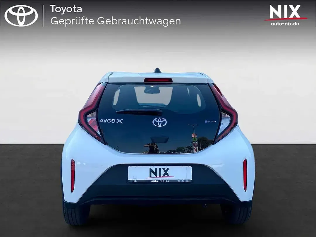 Toyota Aygo X 1.5 Hybrid Active - Thumbnail 4