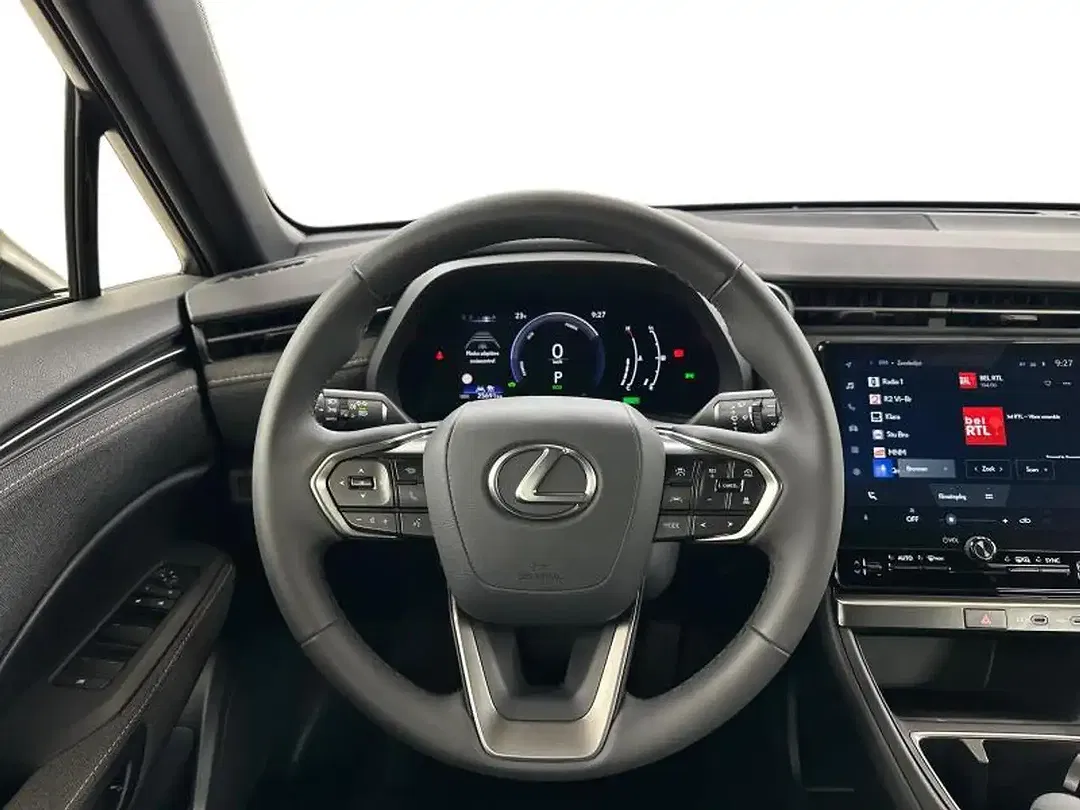 Lexus LBX - Thumbnail 10