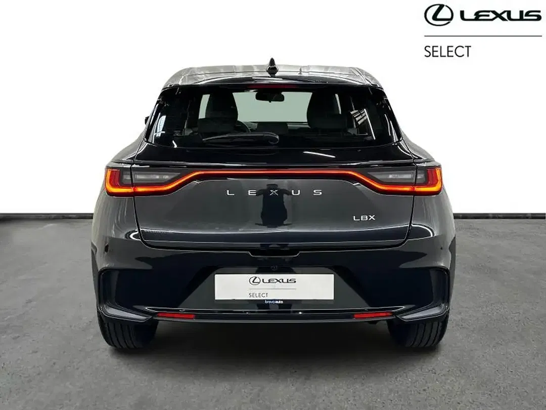 Lexus LBX - Thumbnail 6