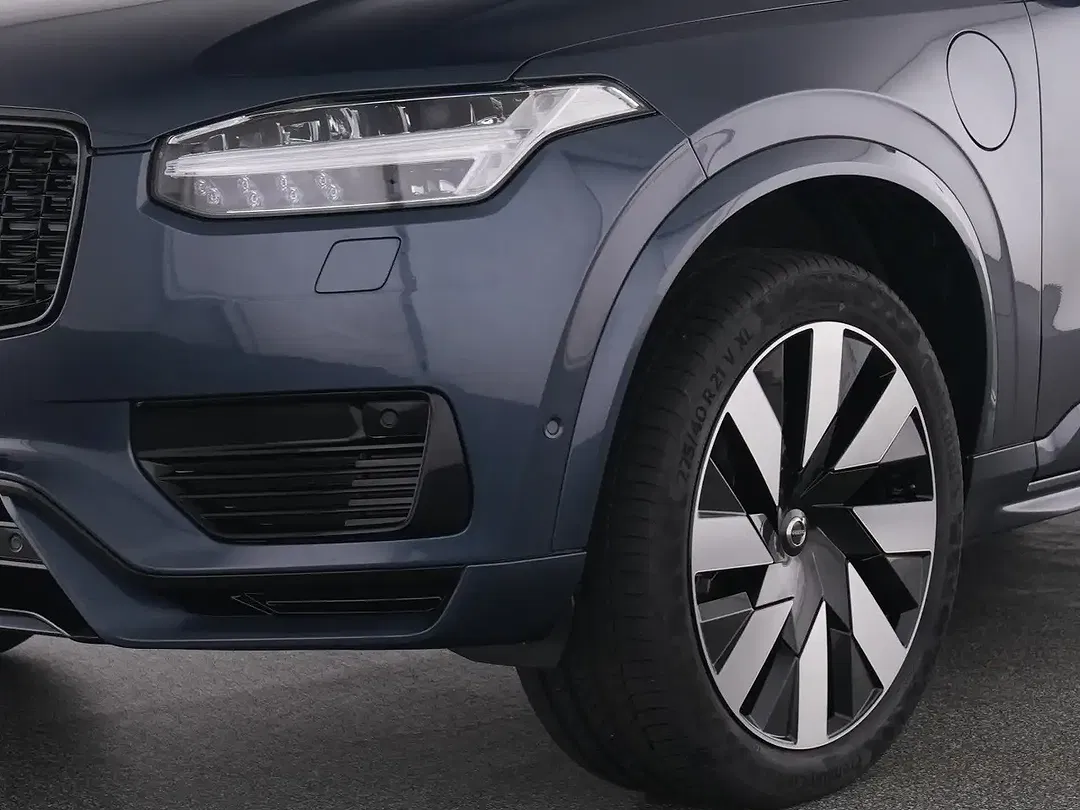 Volvo XC90 T8 PHEV AWD Ultra Dark - Thumbnail 8