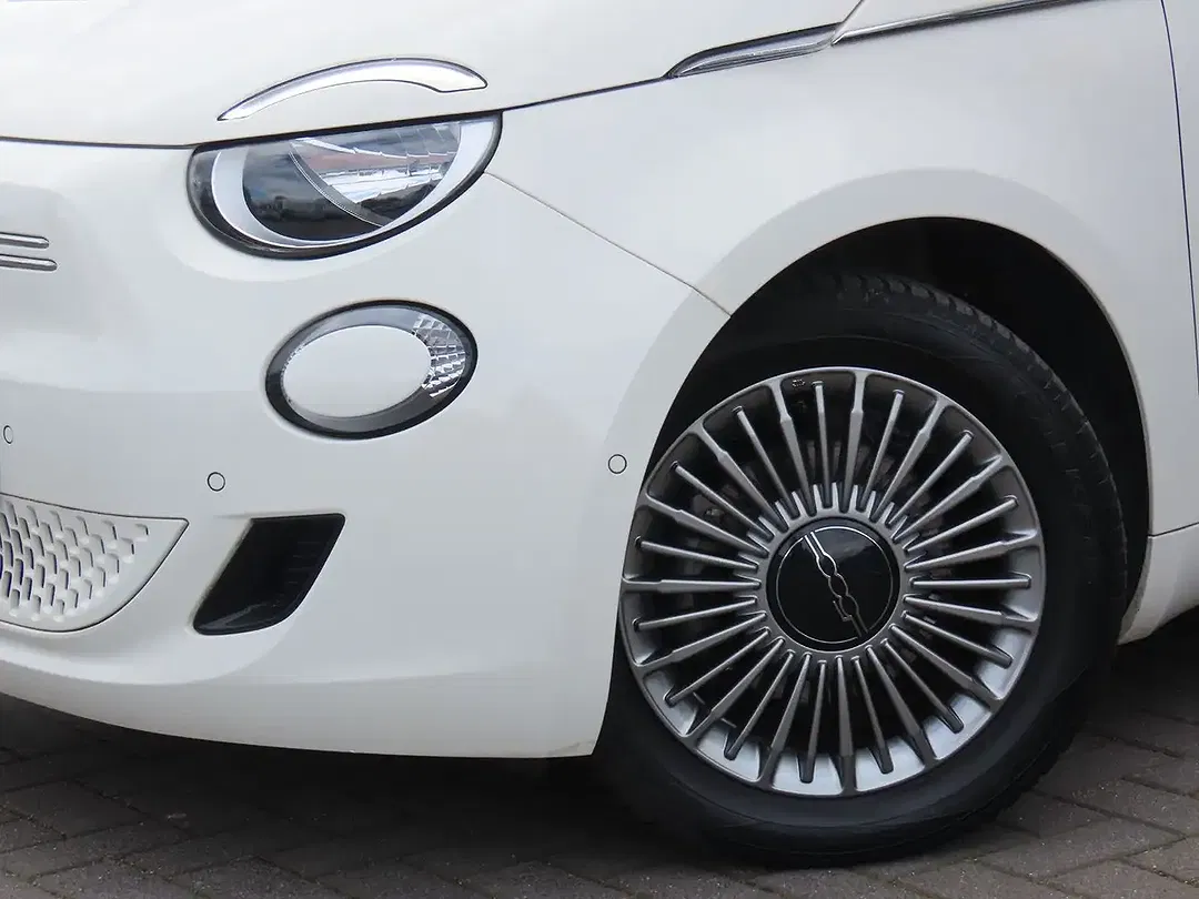Fiat 500e - Thumbnail 5