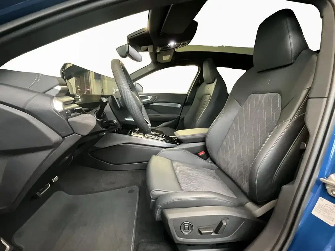 Audi S5 quattro Avant - Thumbnail 11