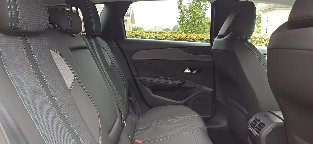 Peugeot 308 PureTech Allure SW - Thumbnail 12