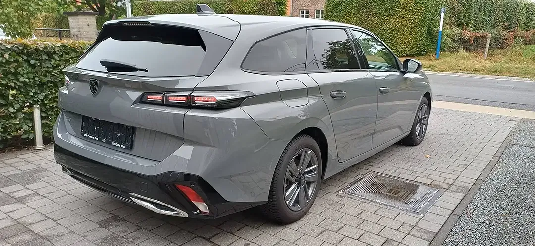 Peugeot 308 PureTech Allure SW - Thumbnail 4