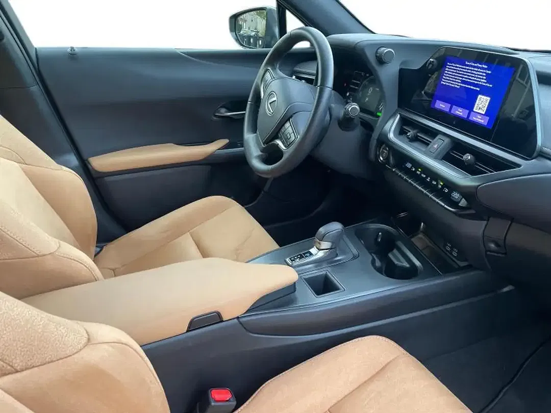 Lexus UX 300h - Thumbnail 6