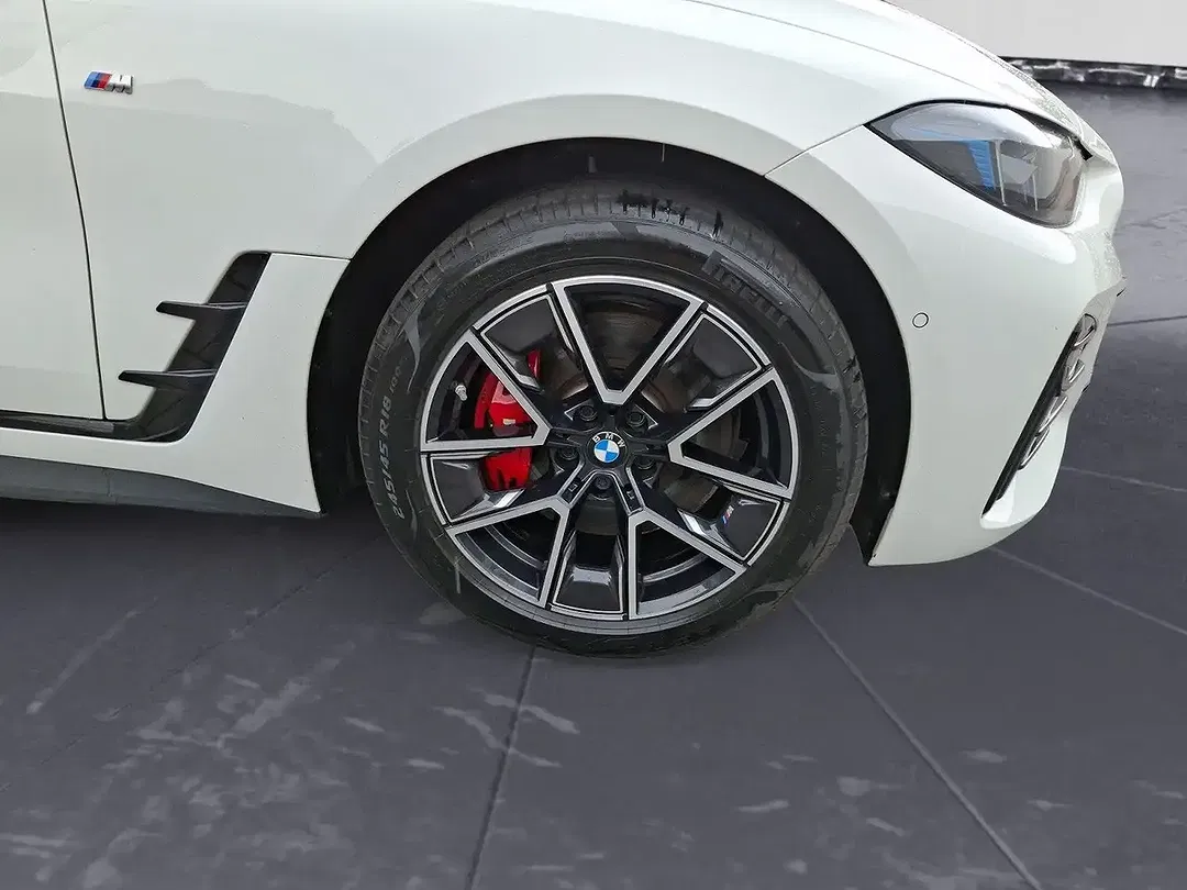 BMW i4 eDrive M Sport Pro - Thumbnail 6