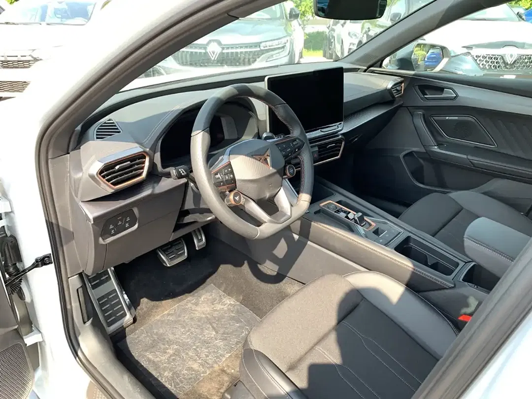 CUPRA Leon 1.5 eTSI DSG Sportstourer - Thumbnail 10