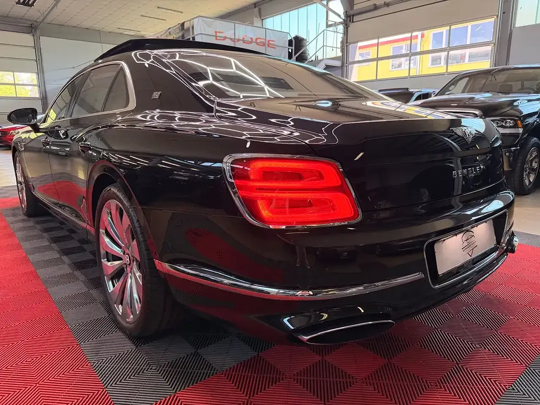 Bentley Flying Spur 6.0 W12 First Edition Mulliner - Thumbnail 7