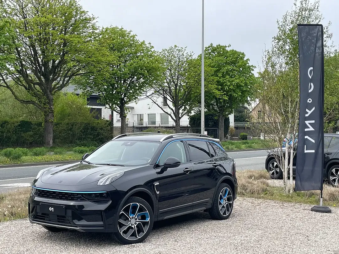 Lynk & Co 01 - foto 1