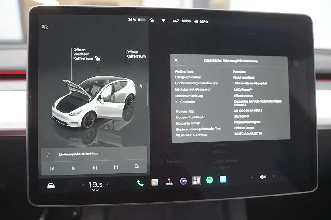 Tesla Model Y RWD Standard Range - Thumbnail 12