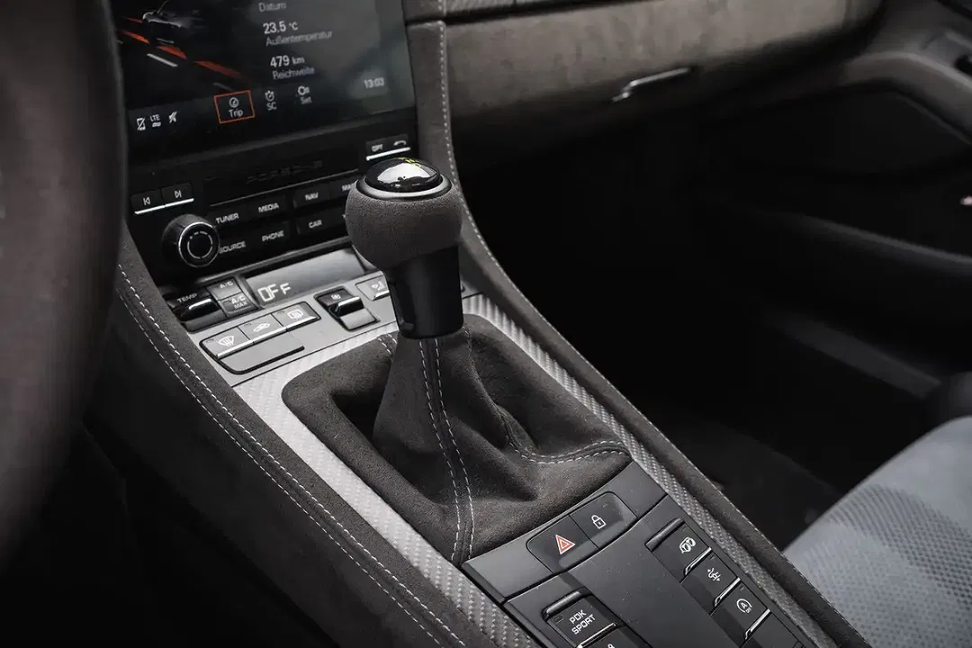 Porsche Cayman - Thumbnail 13