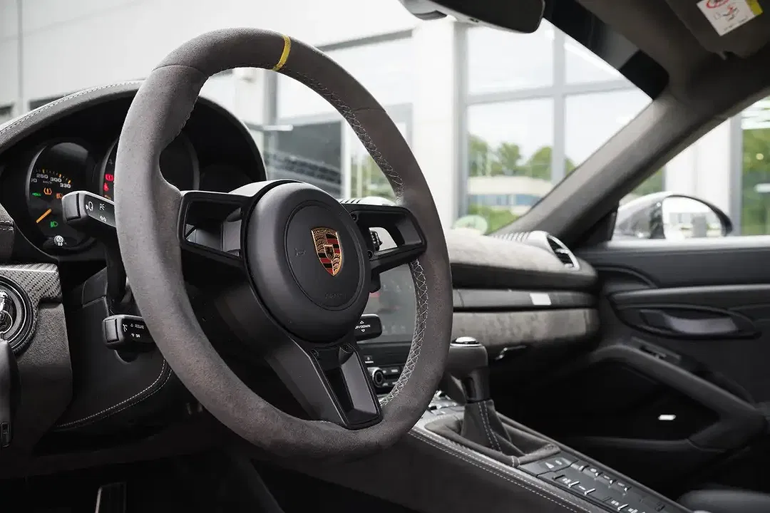 Porsche Cayman - Thumbnail 7