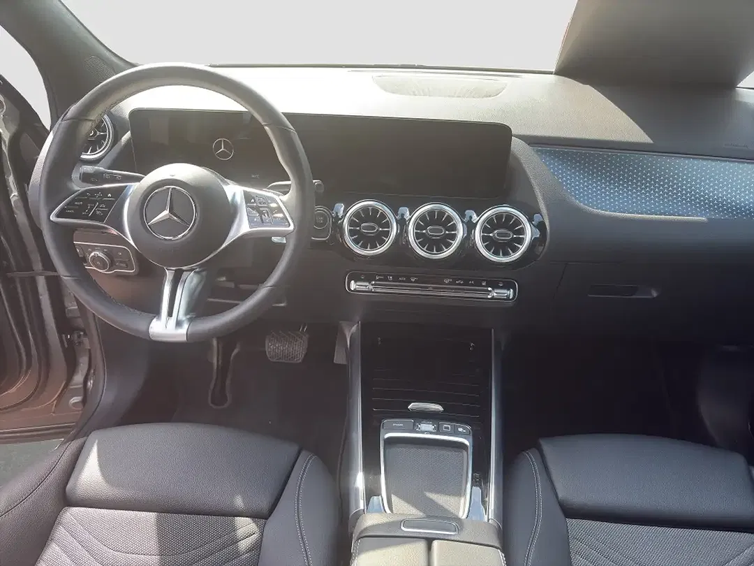 Mercedes-Benz EQA 250 - Thumbnail 6