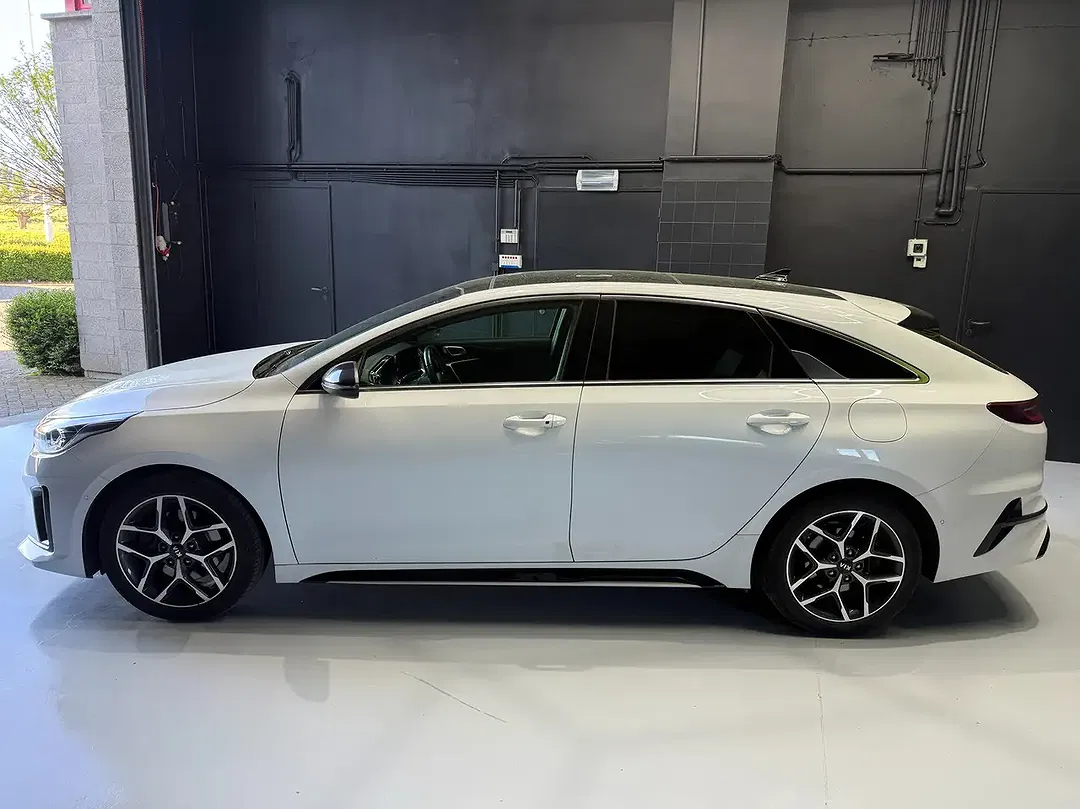 Kia ProCeed / pro_cee'd 1.4 T-GDI DCT GT-Line - Thumbnail 4