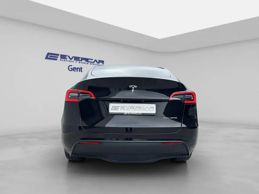 Tesla Model Y AWD Long Range - Thumbnail 5