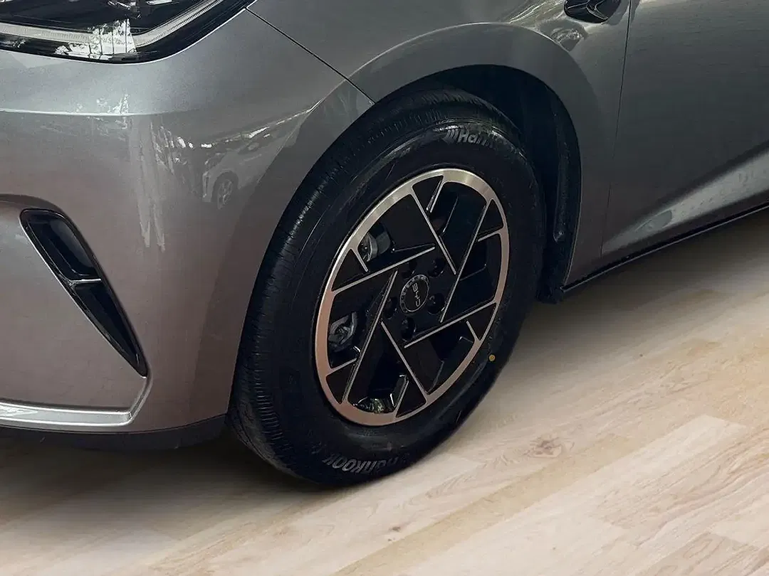 BYD Dolphin 1.5 DM-i PHEV Active - Thumbnail 7