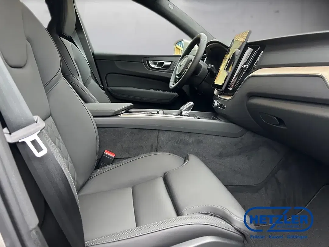 Volvo XC60 T8 PHEV Hybrid AWD Plus Bright - Thumbnail 14