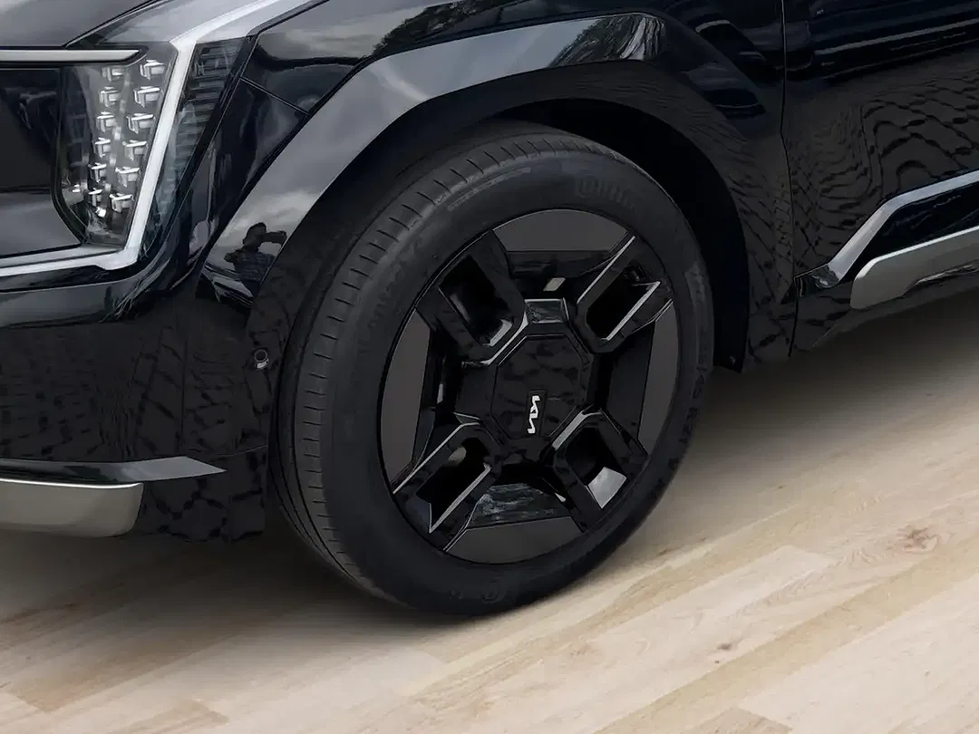 Kia EV9 GT-Line - Thumbnail 4