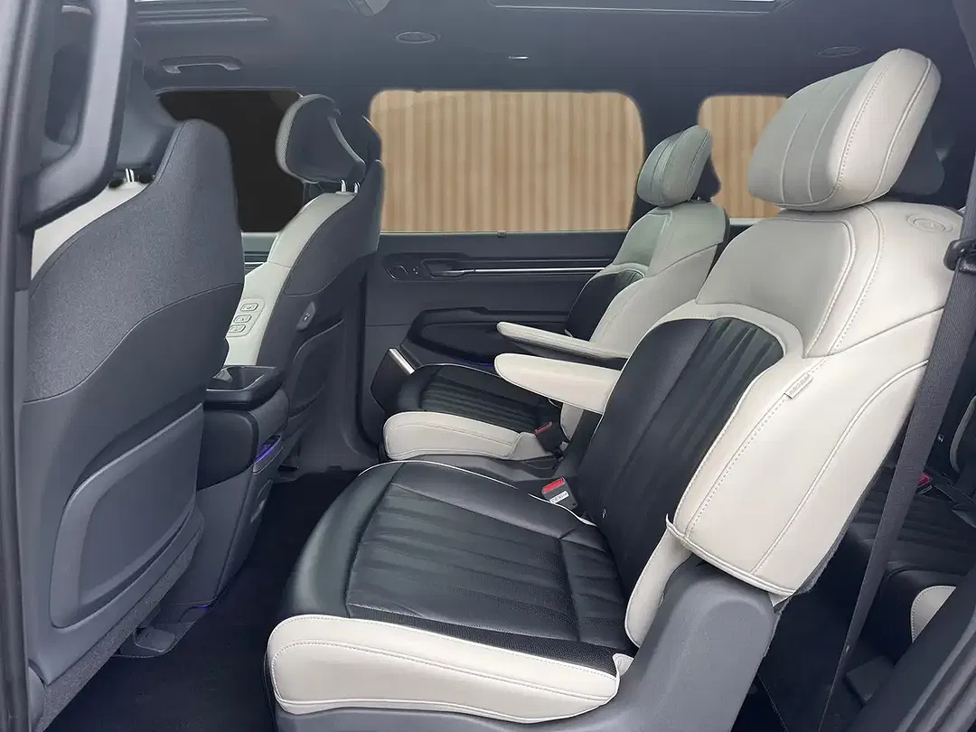 Kia EV9 GT-Line - Thumbnail 6