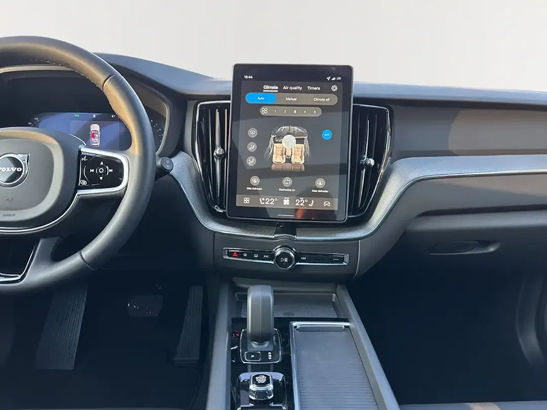 Volvo XC60 B5 AWD Core - Thumbnail 12