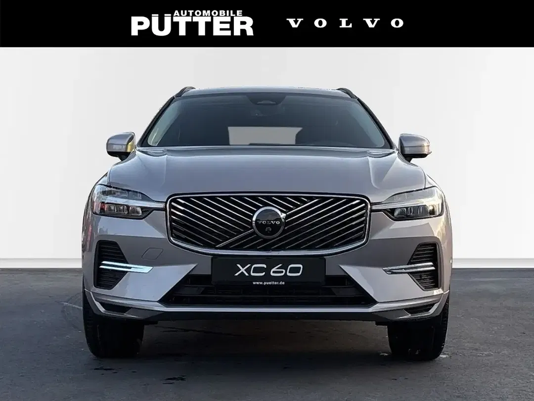 Volvo XC60 B5 AWD Core - Thumbnail 8