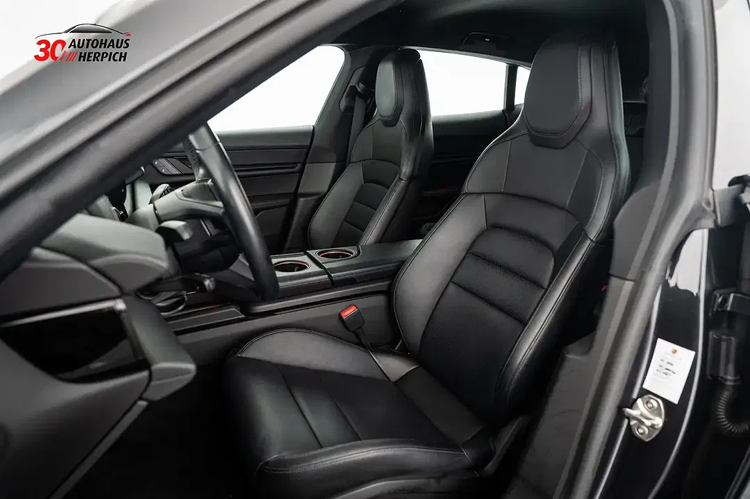 Porsche Taycan 4 Cross Turismo - Thumbnail 10