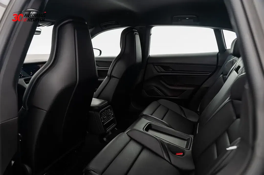 Porsche Taycan 4 Cross Turismo - foto 15