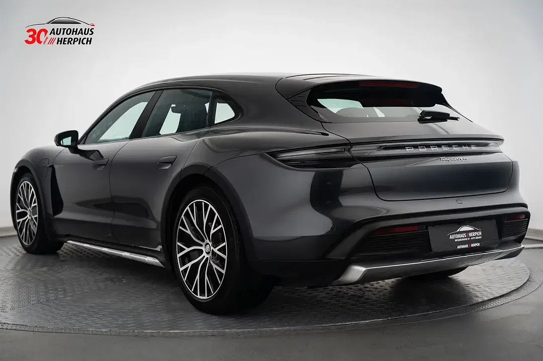 Porsche Taycan 4 Cross Turismo - Thumbnail 3