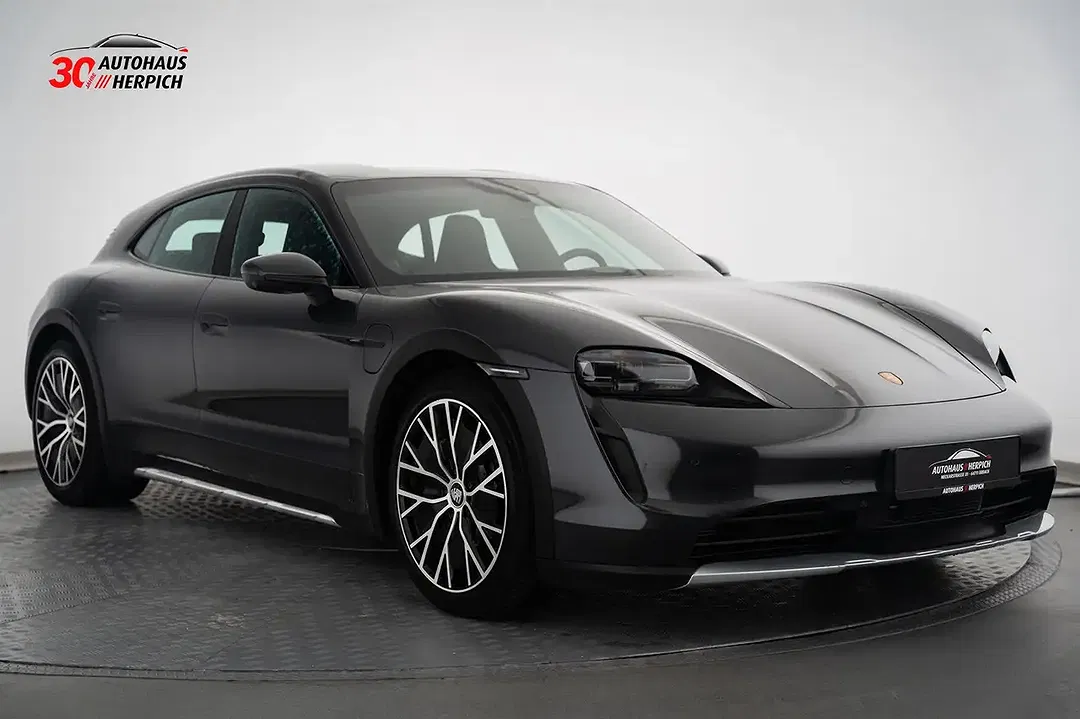Porsche Taycan 4 Cross Turismo - Thumbnail 7