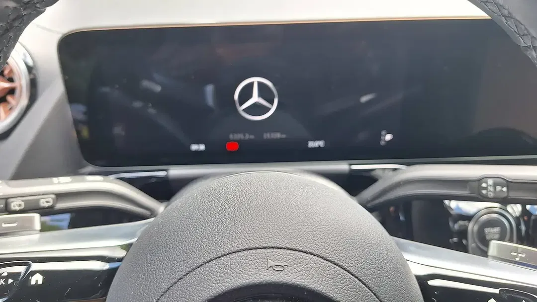 Mercedes-Benz EQA 250 - Thumbnail 11