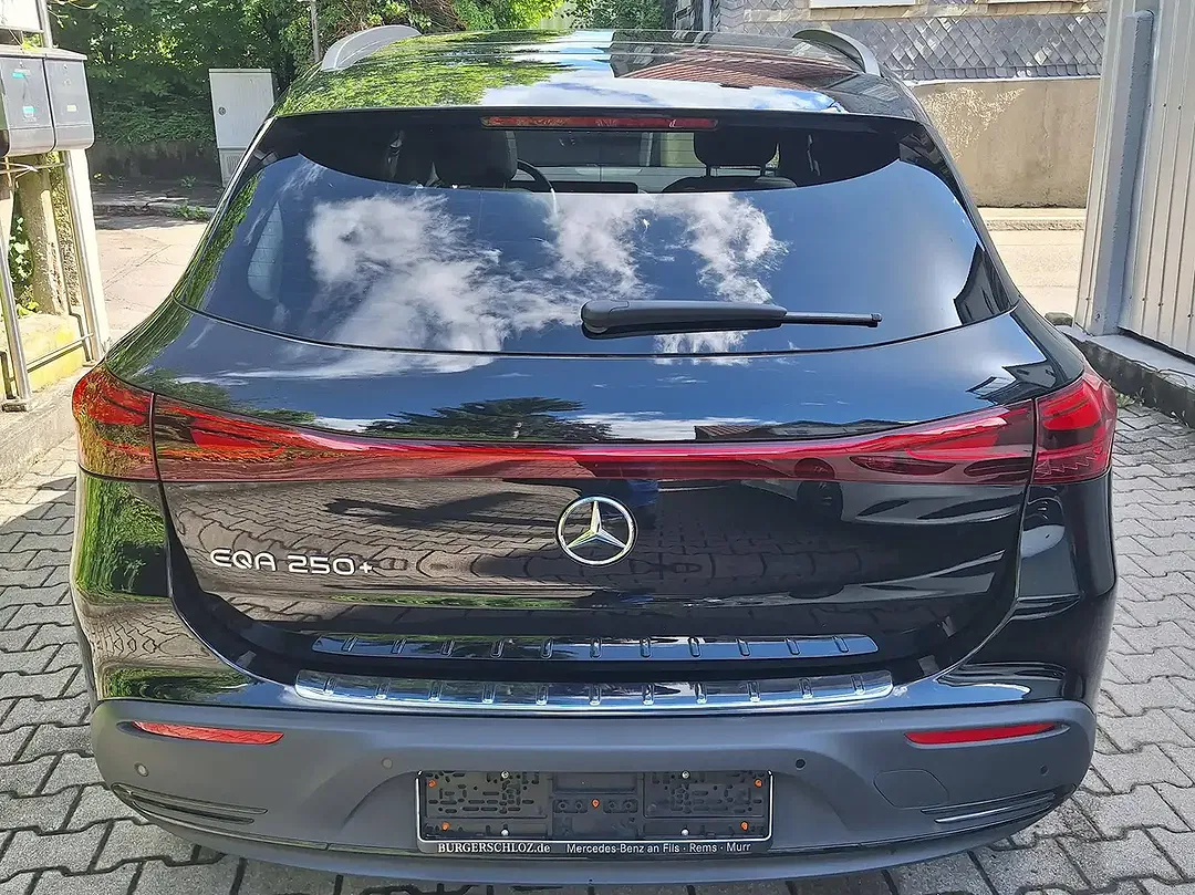 Mercedes-Benz EQA 250 - Thumbnail 7