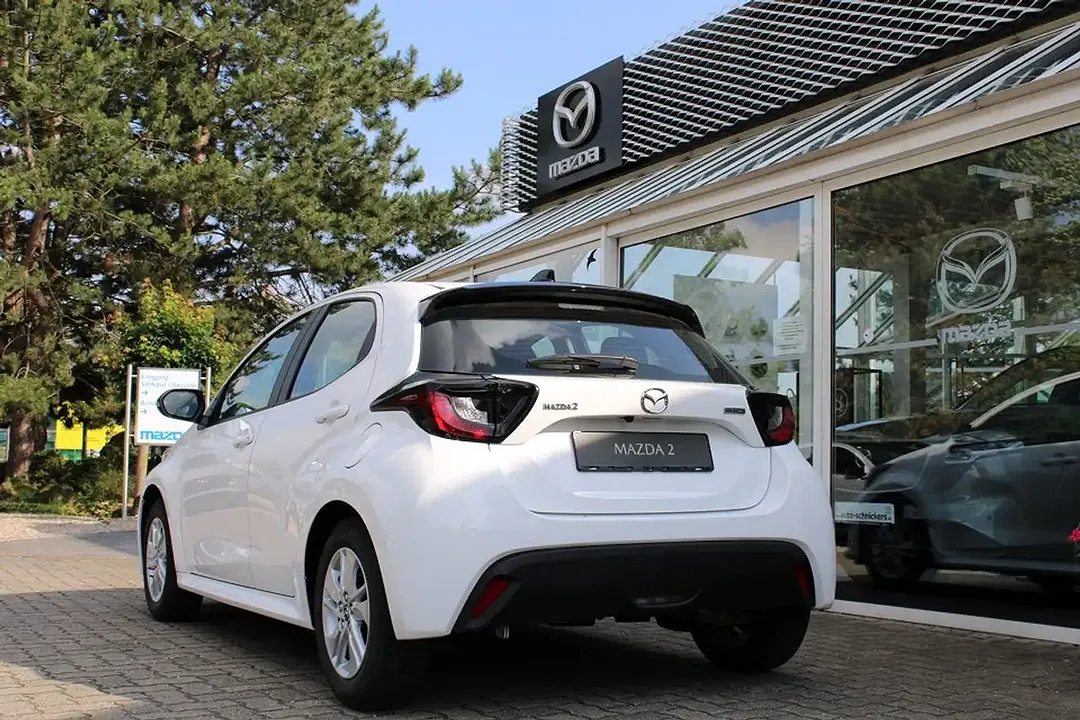 Mazda 2 Hybrid - Thumbnail 3