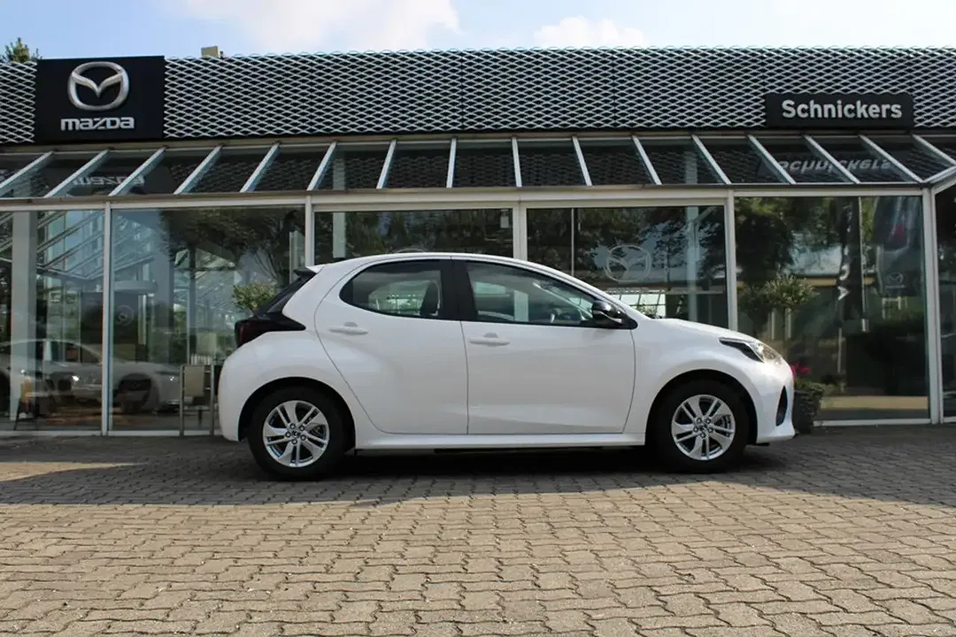 Mazda 2 Hybrid - Thumbnail 5