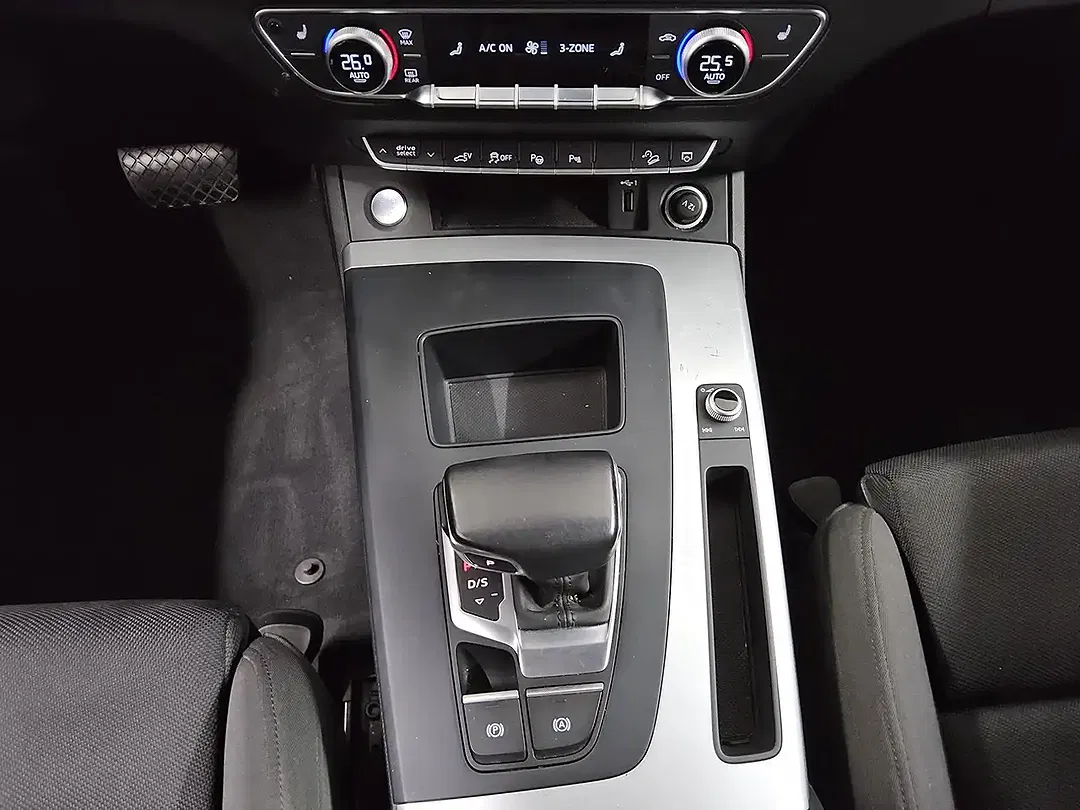 Audi Q5 50 TFSI e quattro - Thumbnail 6