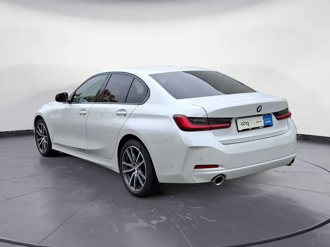 BMW 320 - Thumbnail 4