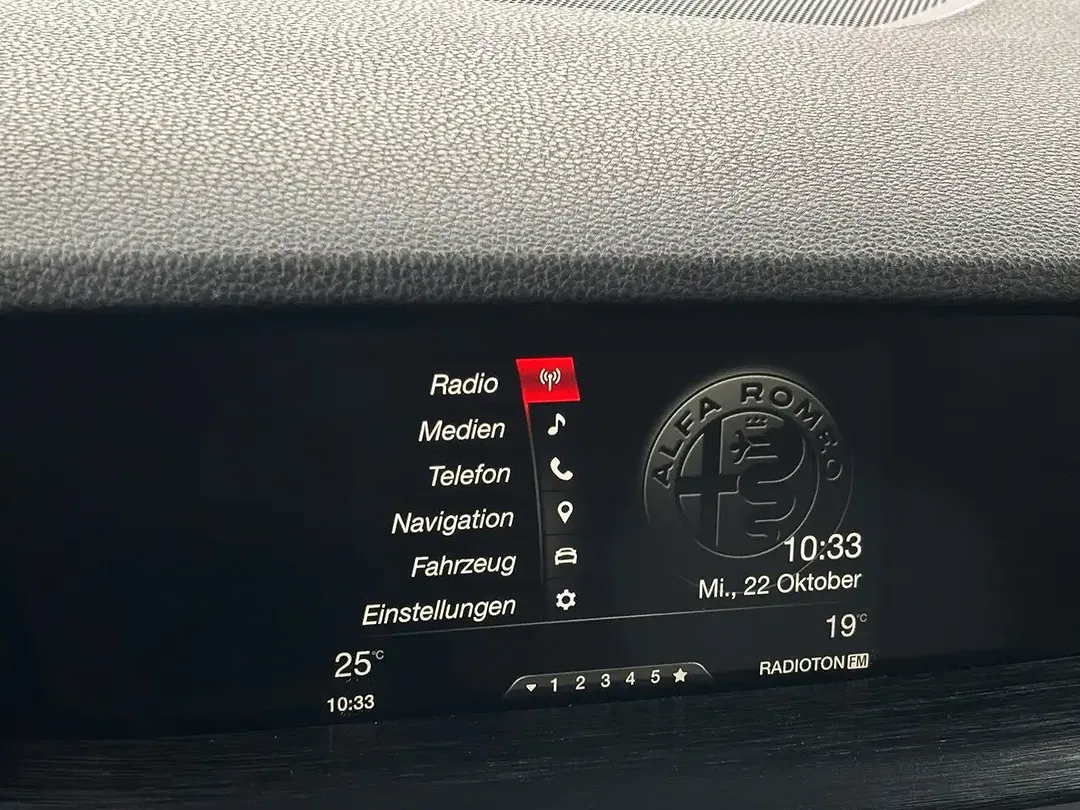 Alfa Romeo Stelvio Business - Thumbnail 10