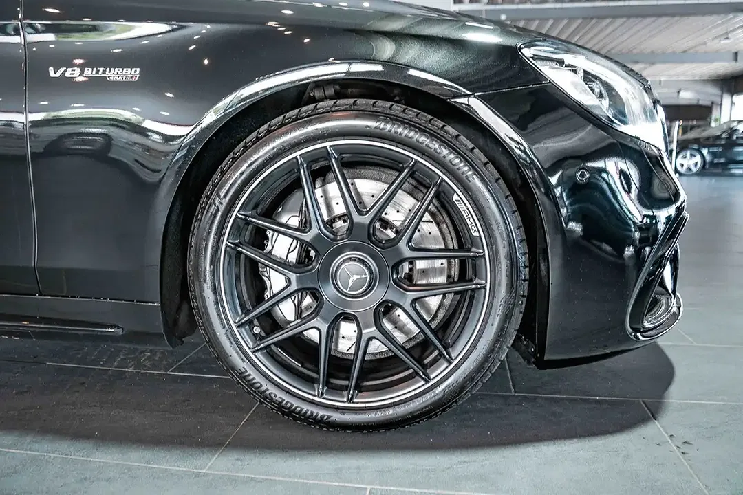 Mercedes-Benz S 63 AMG 4MATIC+ - Thumbnail 4