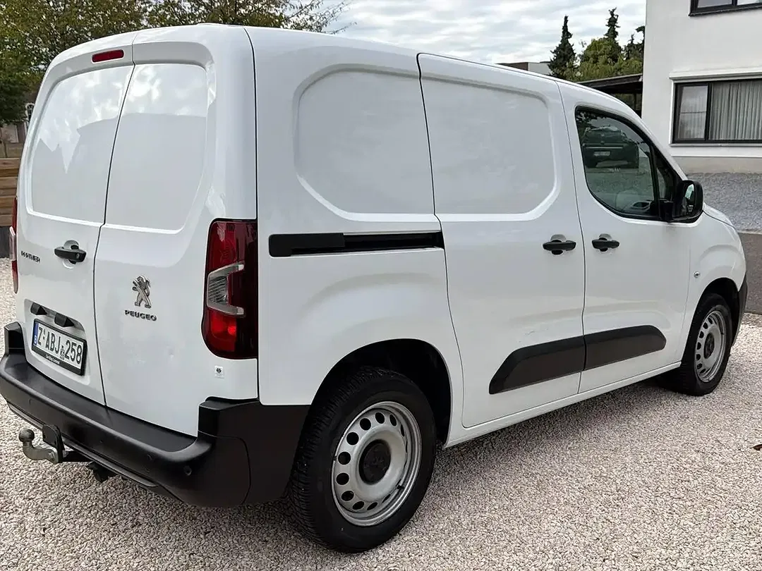 Peugeot Partner BlueHDi 120 L1H1 Premium - Thumbnail 4