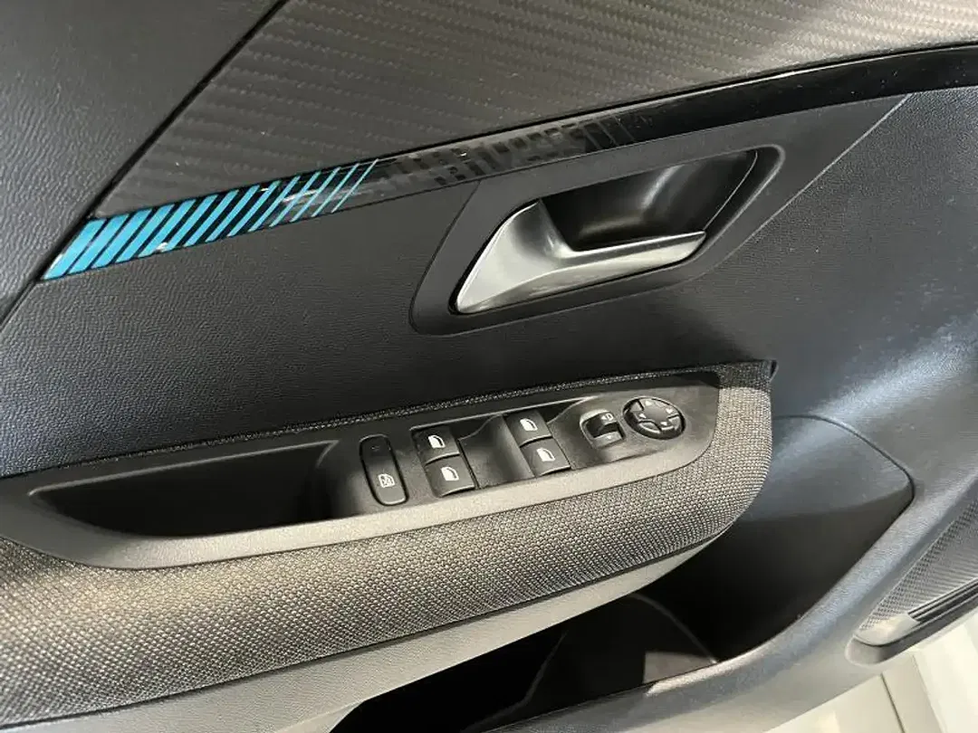 Peugeot 208 Style - Thumbnail 11