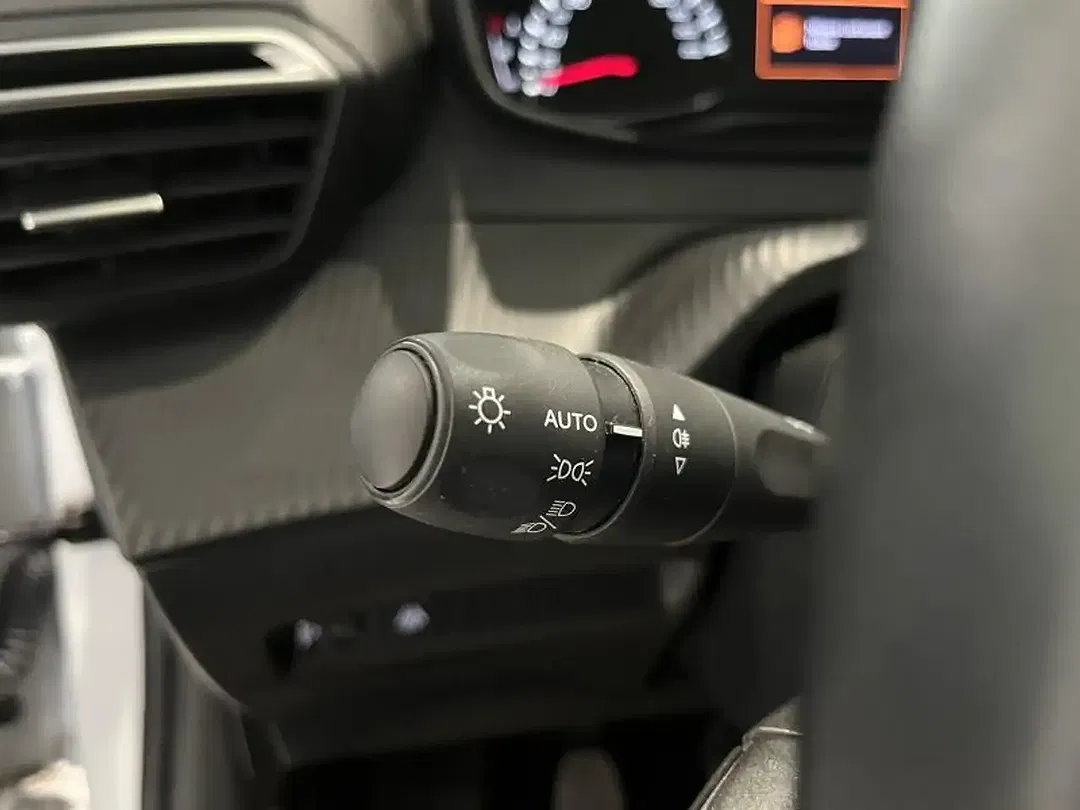 Peugeot 208 Style - Thumbnail 14