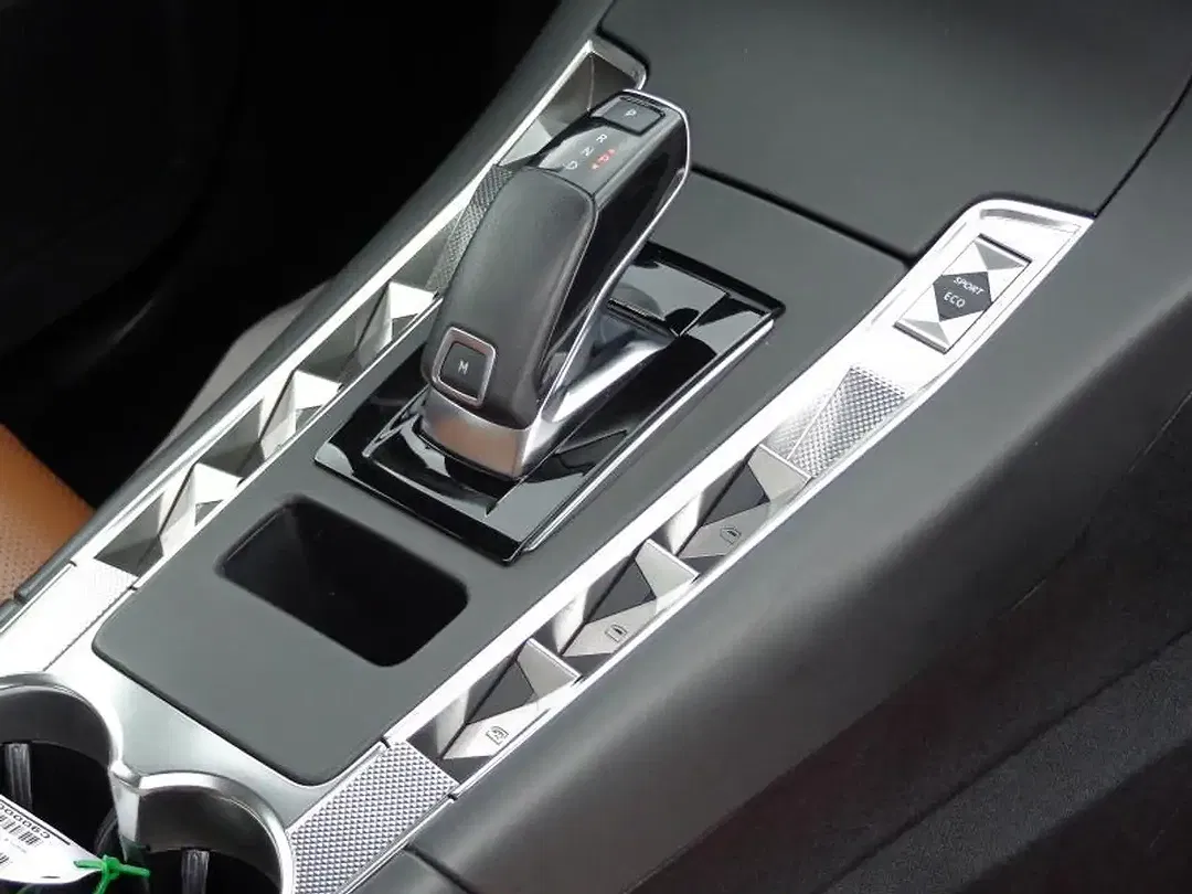 DS Automobiles DS 7 Crossback - Thumbnail 8