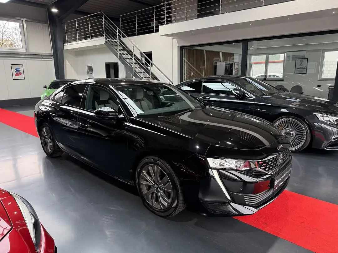 Peugeot 508 225 Hybrid GT - Thumbnail 3