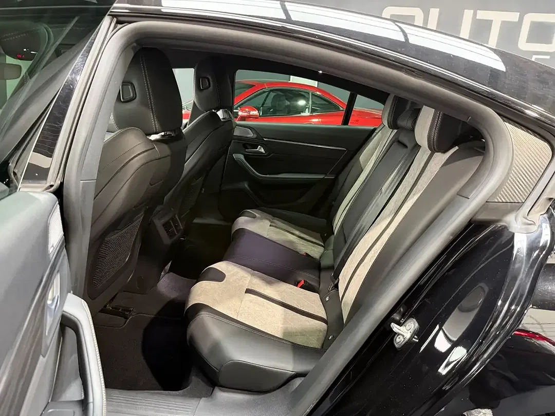 Peugeot 508 225 Hybrid GT - Thumbnail 9