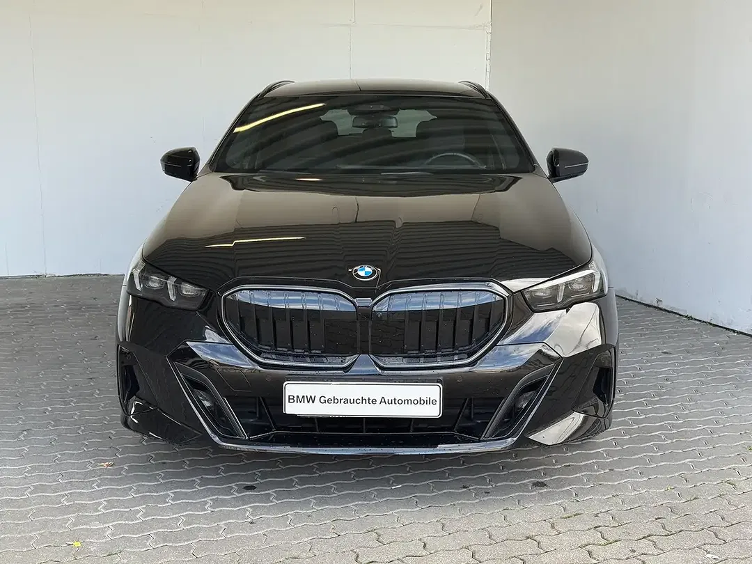 BMW 540 xDrive Touring M Sport Pro - Thumbnail 3