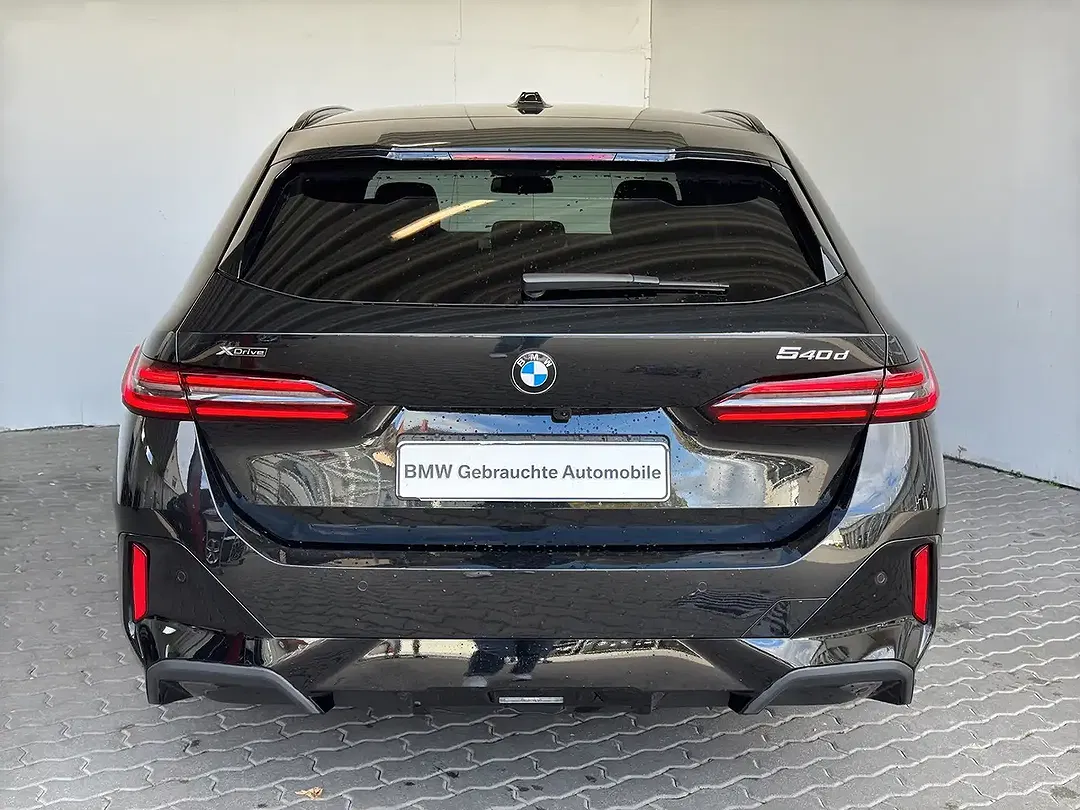 BMW 540 xDrive Touring M Sport Pro - Thumbnail 4